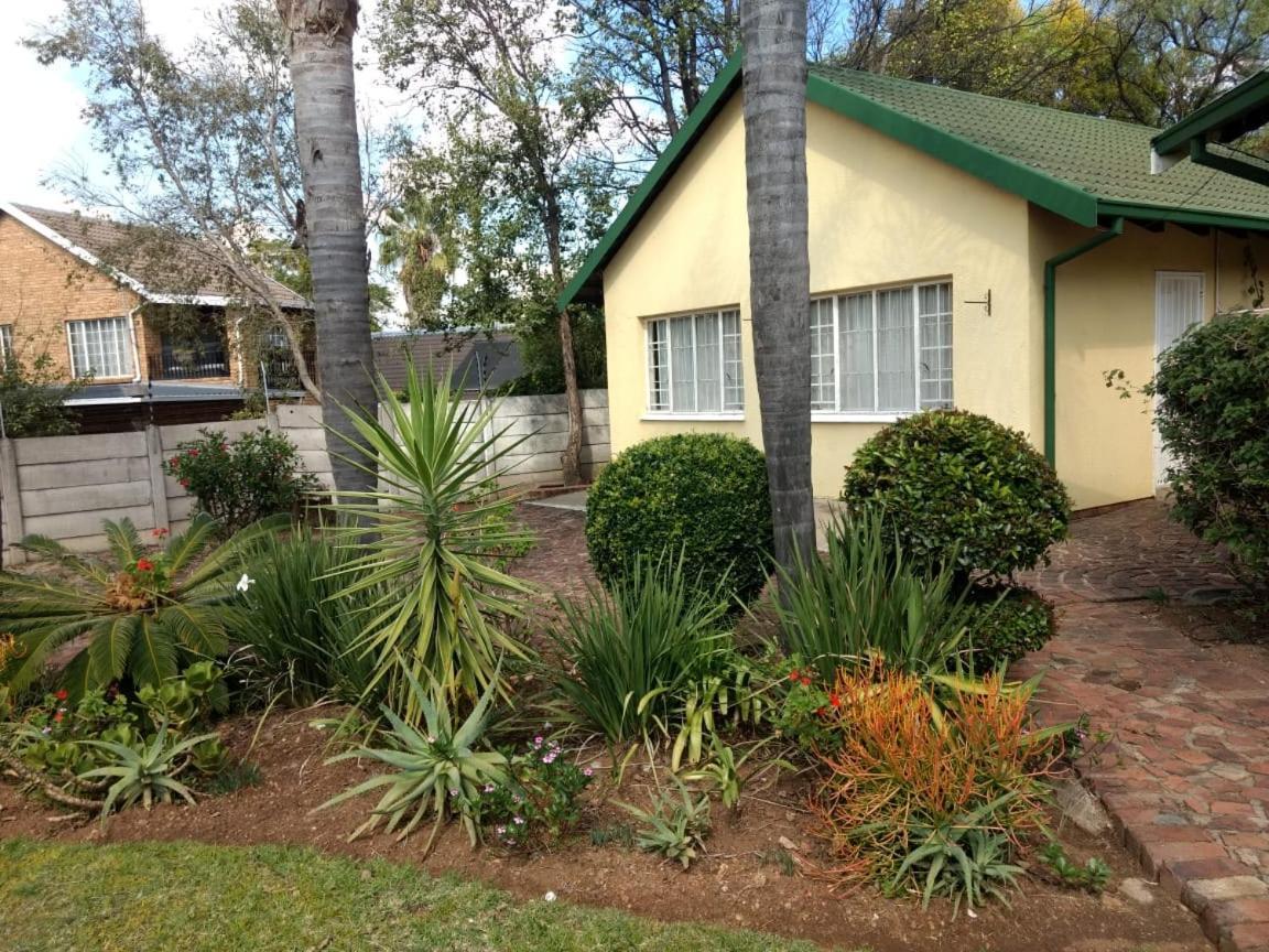 The Duke'S Residence Randburg Exterior foto